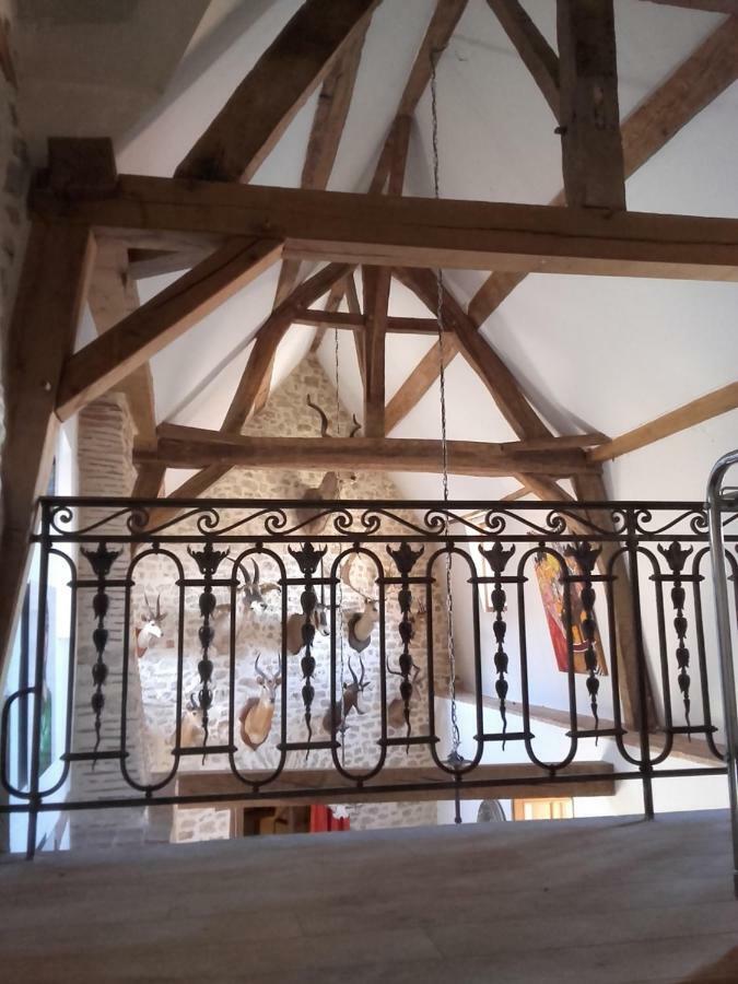 Les Chambres De La Basilique Neuvy-Saint-Sépulchre Eksteriør bilde