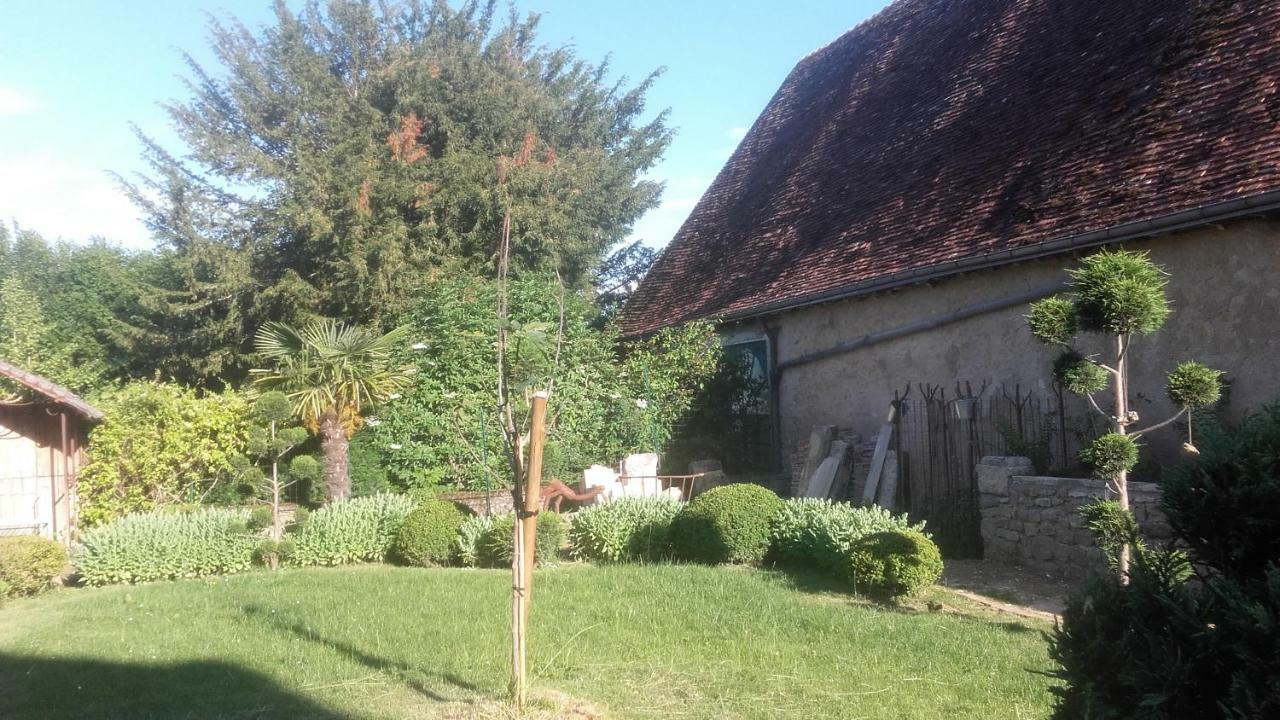 Les Chambres De La Basilique Neuvy-Saint-Sépulchre Eksteriør bilde
